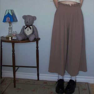 wide leg pleated pants